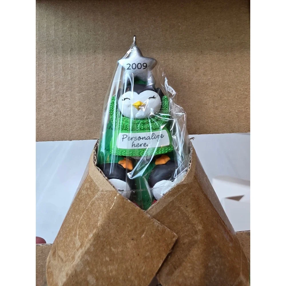 Hallmark Keepsake 2009 Family Tree Penguin Write-On Ornament 6 Penguins Dated A3
